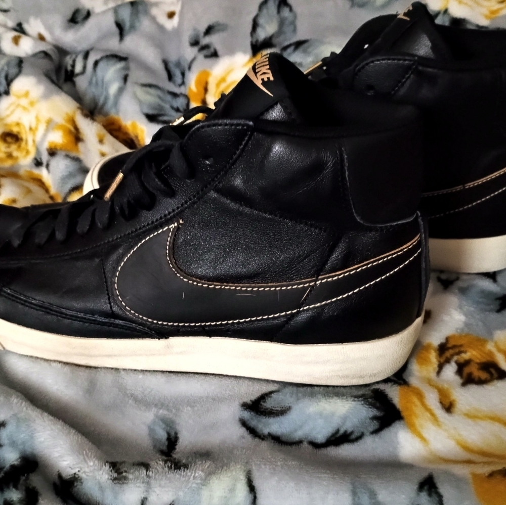 Men Size 9 Nike Shoes